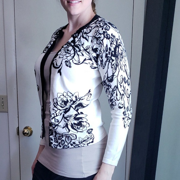 Rare JM Collection Button Up Cardigan - Picture 2 of 4